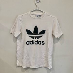 Adidas T-Shirt